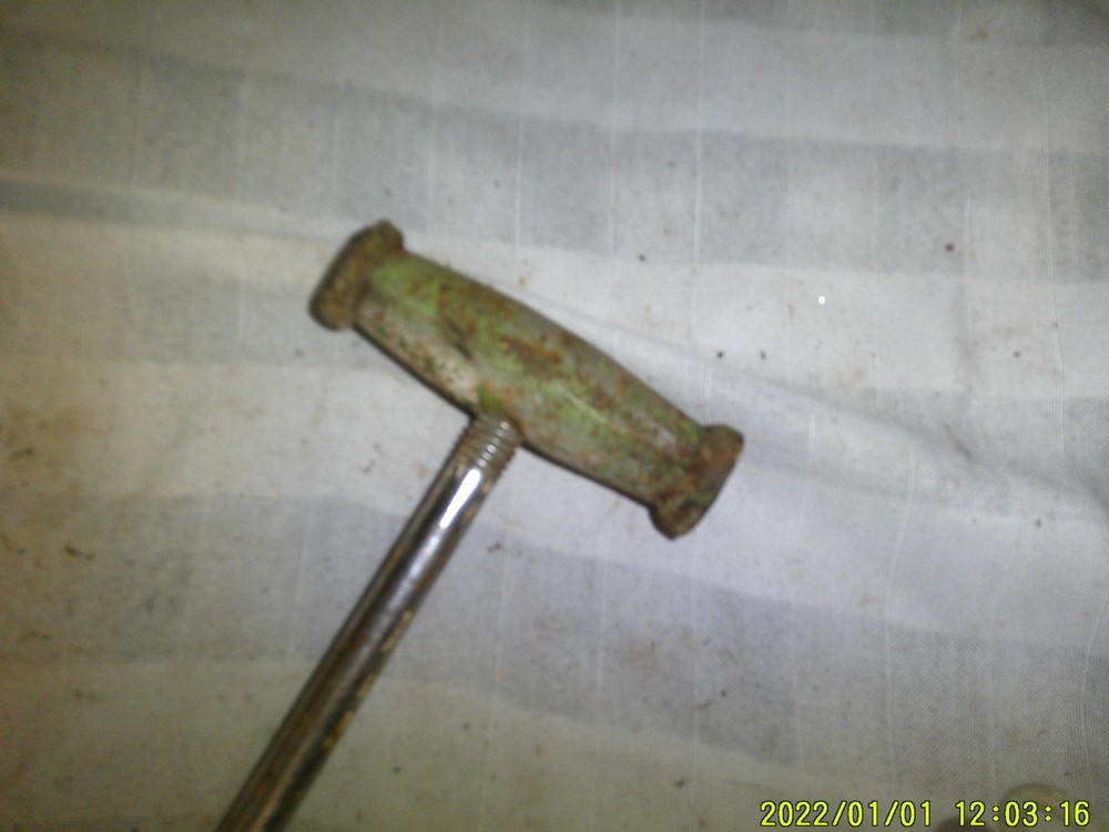 VINTAGE SOLID STEEL HAMMER THREADED HANDLE ENDS