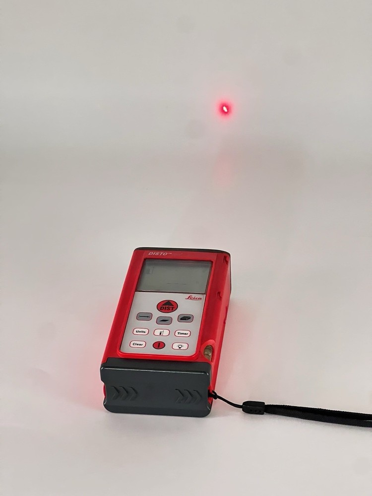 Leica Disto Lite 5 Laser Light Distance Meter working
