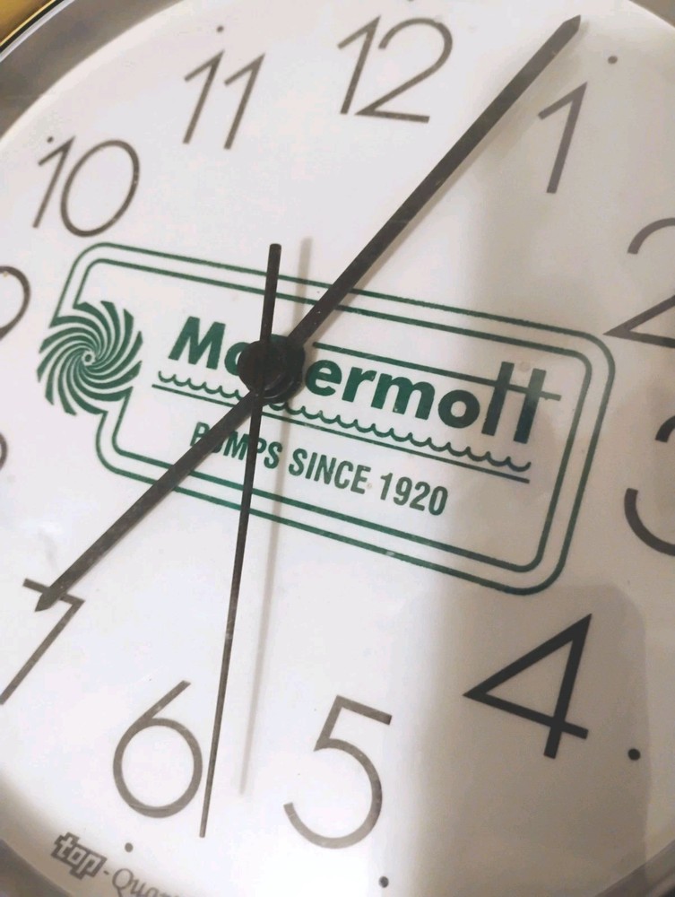 Mcdermott Pumps Advertising Analog Clock Gold Trim