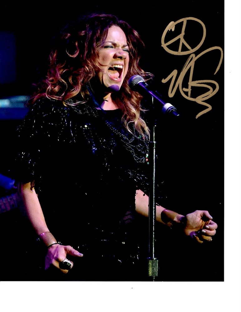 NIKKA COSTA SIGNED SINGING 8X10