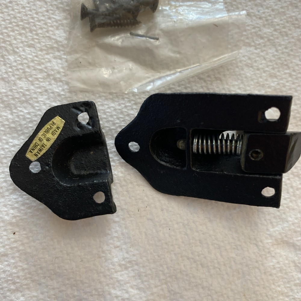 Eastlake Style Spring Latch With Ceramic Knob Pull NOS With Screws