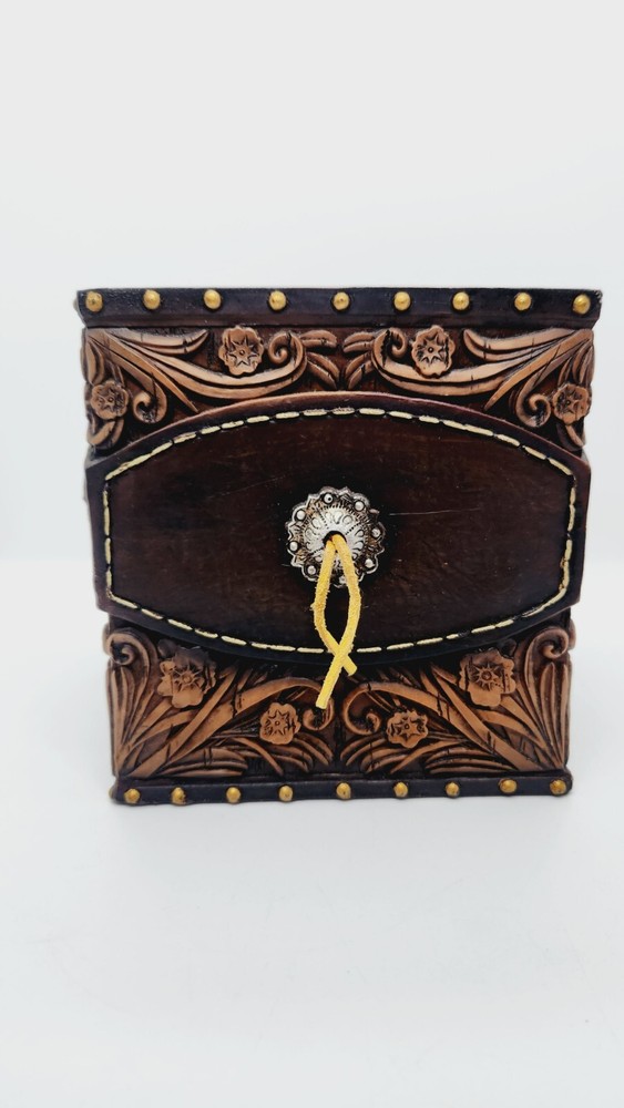 Horse Tooled Tissue Box Cover