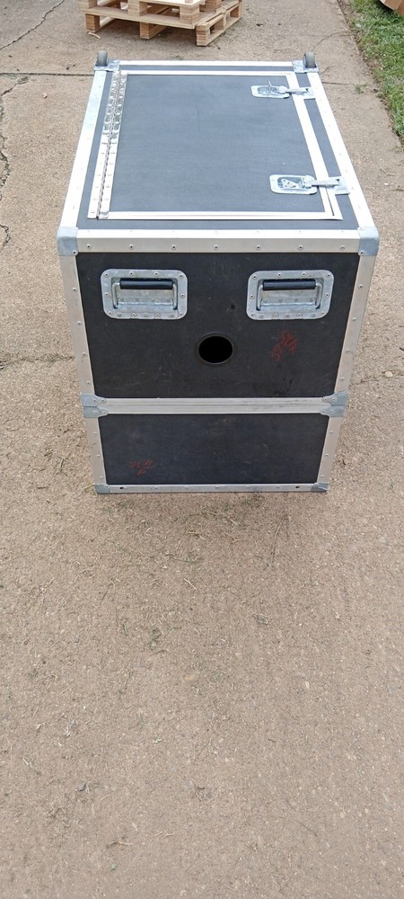 Combo Road Cases With Many Doors And Options.