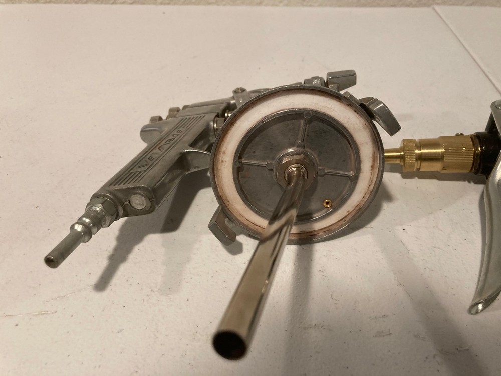 Vellade gravity-feed spray gun + High Pressure Water Spray