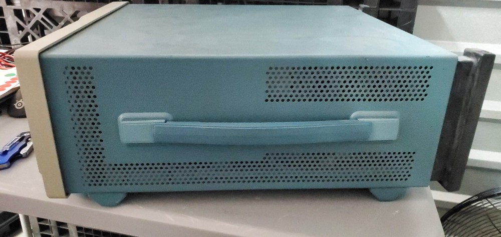 SONY TEKTRONIX AWG420 Arbitrary Waveform Generator