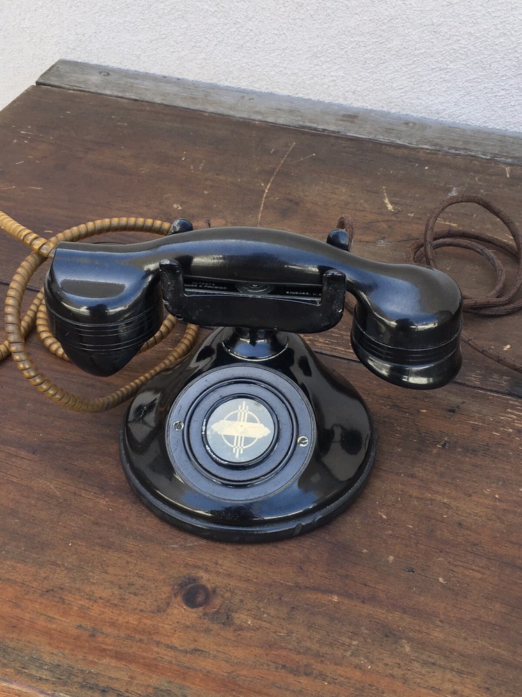 Monophone no dial Automatic Electric Company with working Ringer Box set.