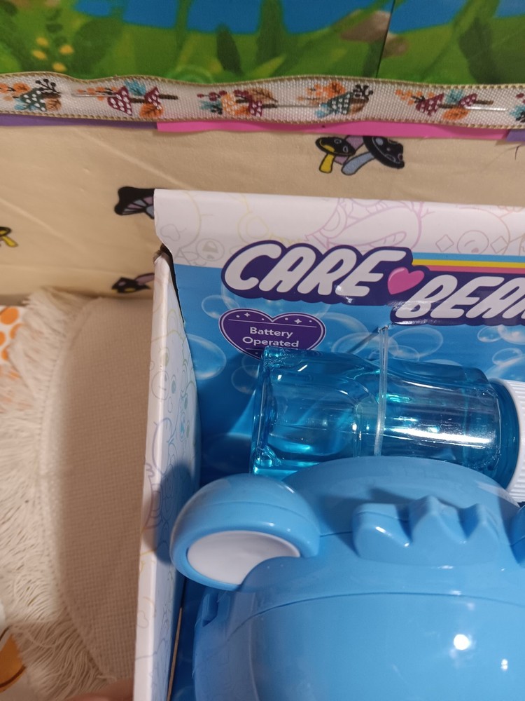 NEW IN BOX CARE BEARS AUTOMATIC BUBBLE BLOWER W/ SOLUTION GRUMPY BEAR 8.25"...