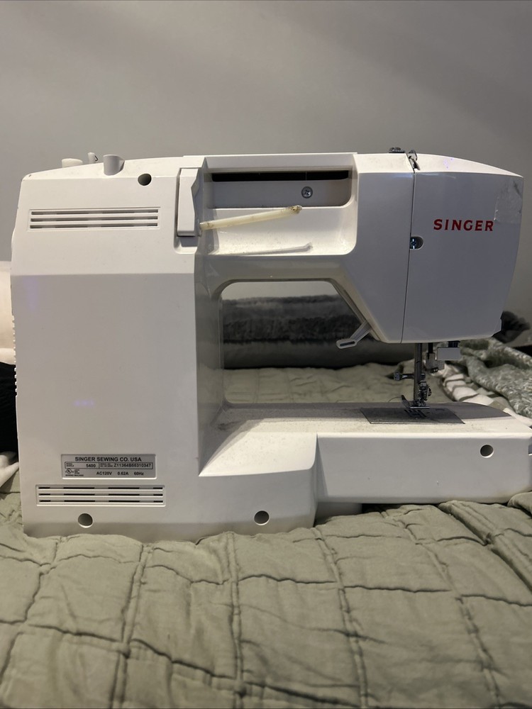 SINGER 5400 Sew Mate Computerized Sewing Machine