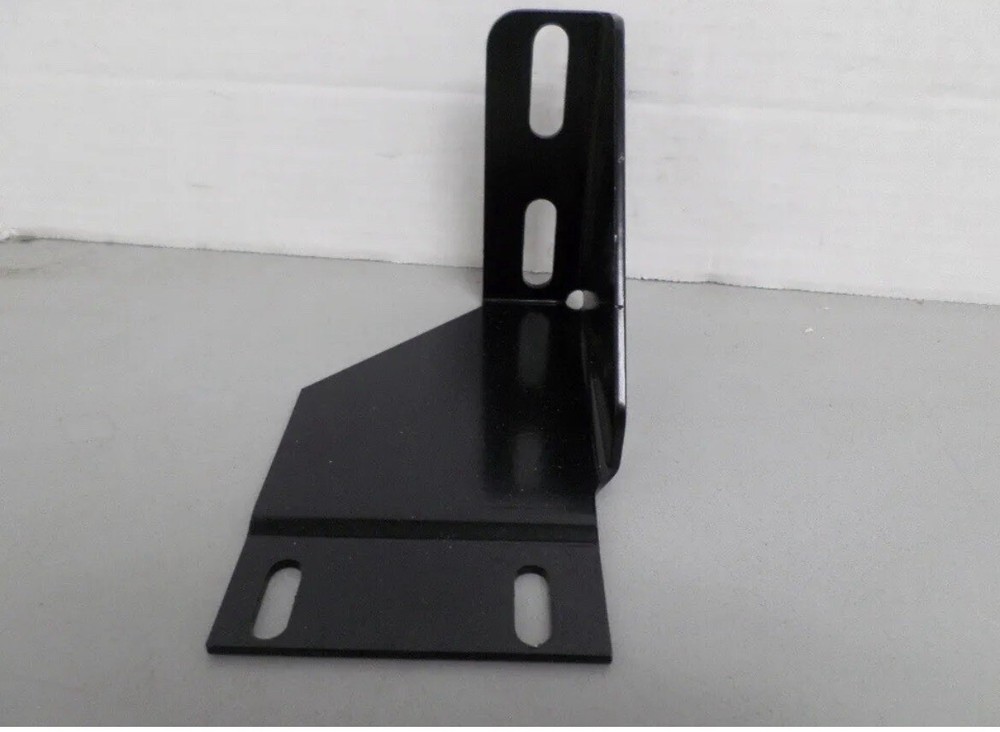 thermo king tripac Evolution apu exhaust pipe bracket