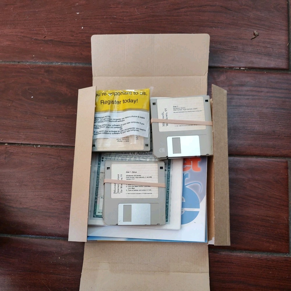 RARE 3.5" MICROSOFT WINDOWS 95 OPERATING SYSTEM BOXED