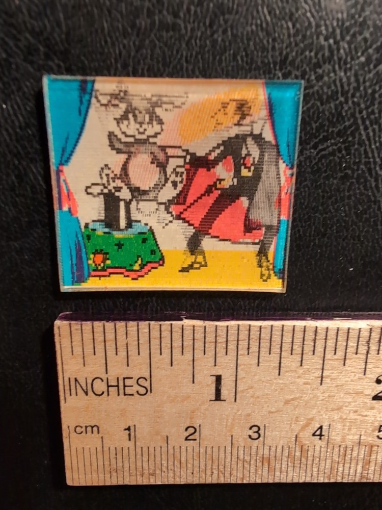 MAGIC LENTICULAR - Magician Pulls A Rabbit Out Of A Hat
