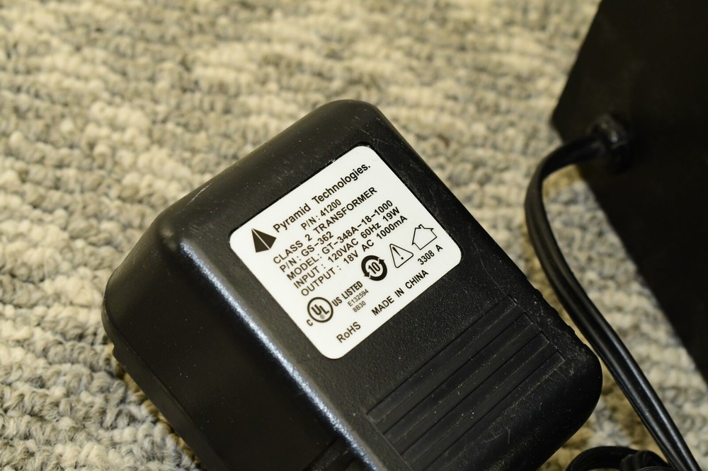 Pyramid 3700 Heavy Duty Digital Time Clock & Date Stamp - MISSING KEY