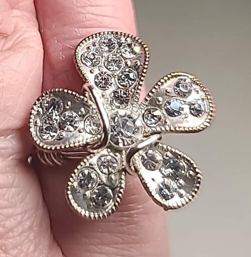 NEW Handmade Wire Wrapped Ring Silvertone Statement Beautiful Size 6.5