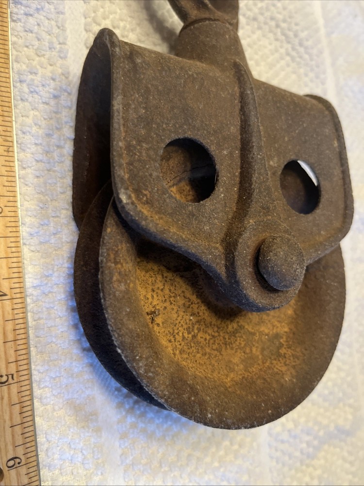 Antique Pully 4 inch diameter