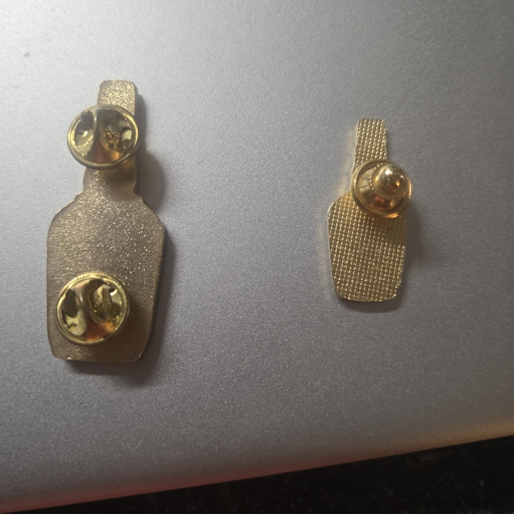 2011 Maker's Mark Bourbon THOROUGHBREDS & REDHEADS Lapel Pin & makers mark pin
