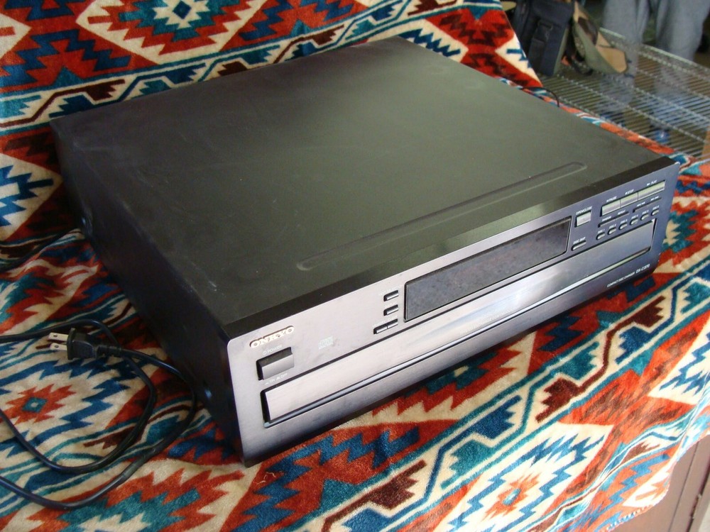 Onkyo DX-C370 Compact Disk Player Changer (No Remote)