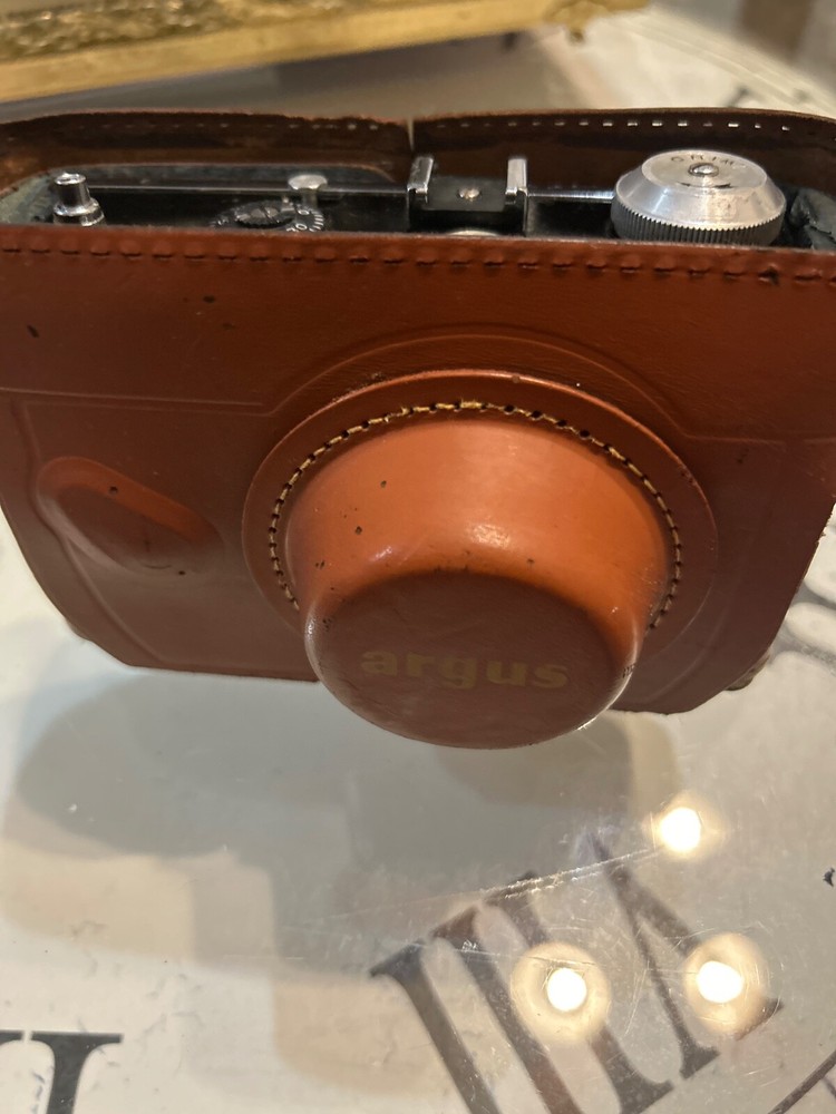 Vintage RANGEFINDER CAMERA: Argus C-3 "The Brick" - Untested