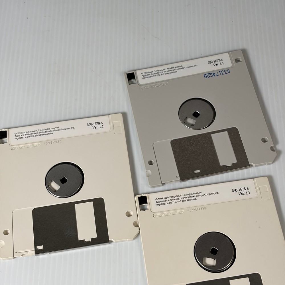 Apple Personal Diagnostics Emergency Discs Software Macintosh 3.5" Floppy Disk