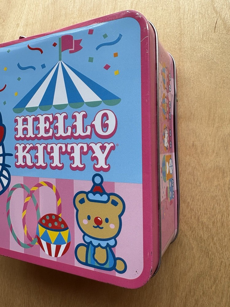 Hello Kitty Circus Theme Metal Lunch Box - Read Description