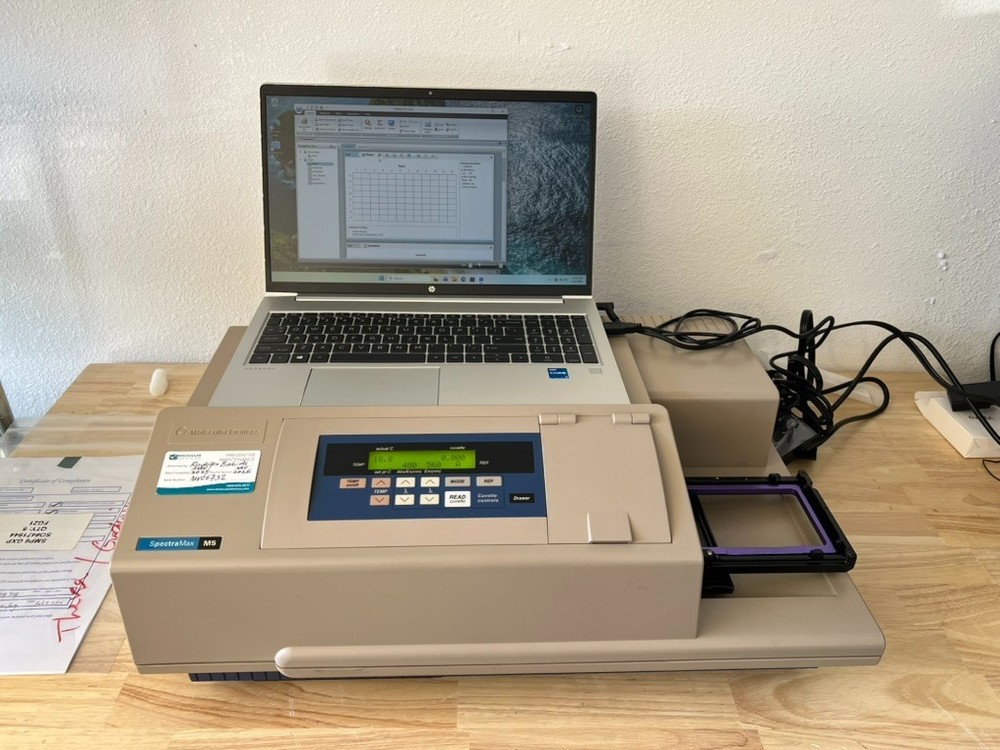 Molecular Devices SpectraMax M5 Microplate Reader TESTED with CALIBRATION