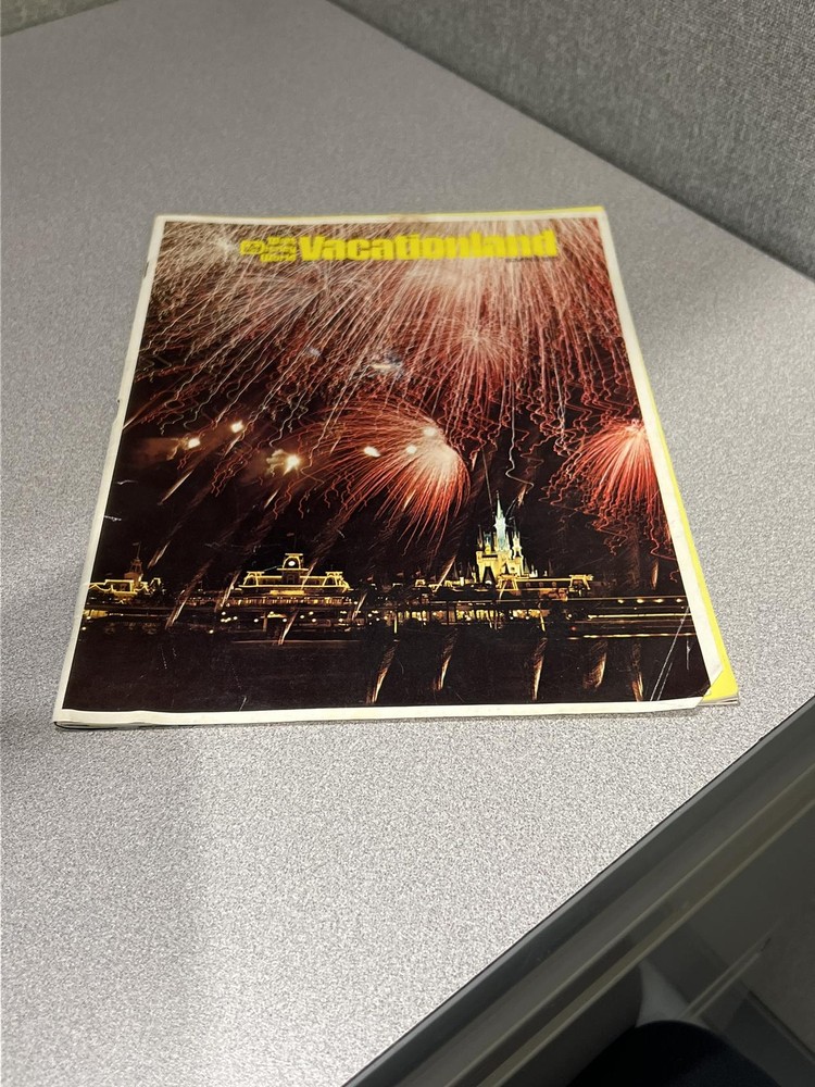 Walt Disney Vacationland Program - 1975