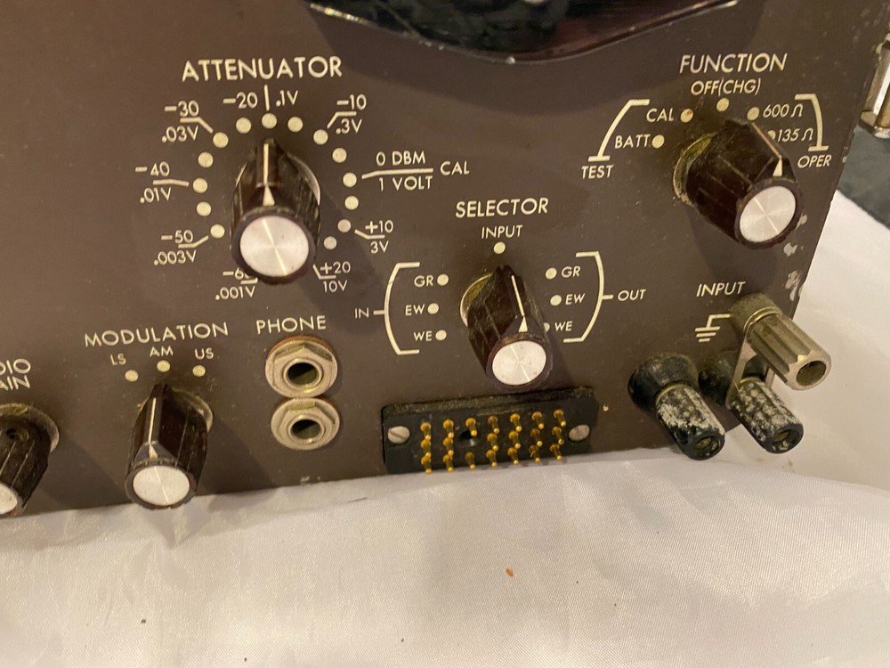 Philco Sierra Electronics Frequency Selective Voltmeter Model 127C Vintage Meter