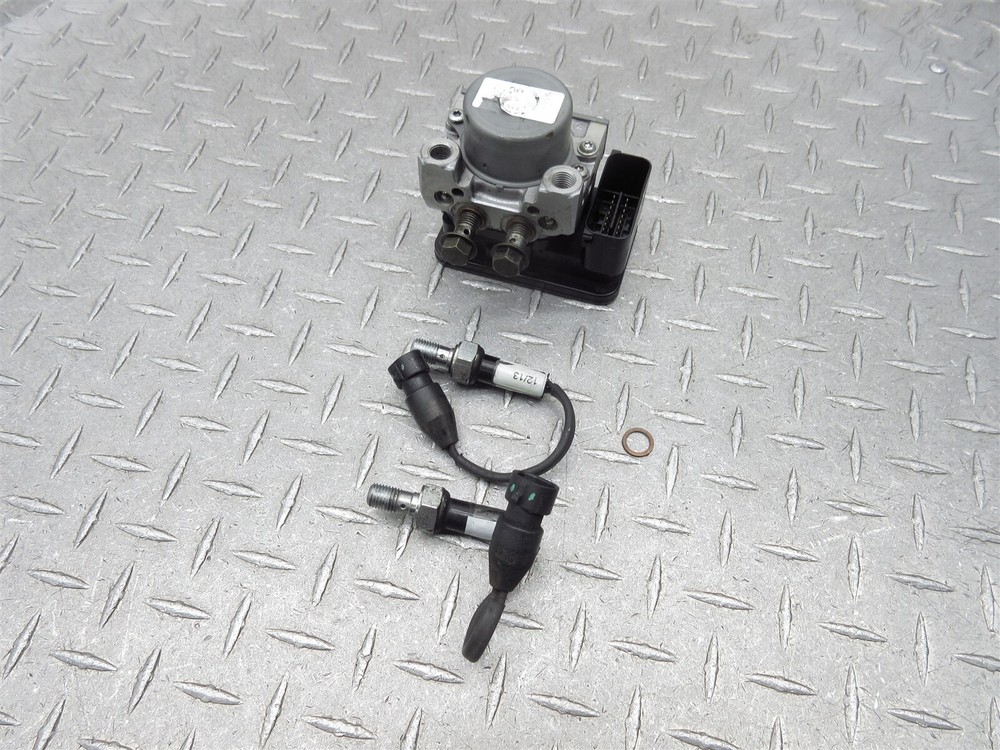 2014 14-18 Indian Chieftain ABS Anti Lock Brake Module Pump Control Unit OEM