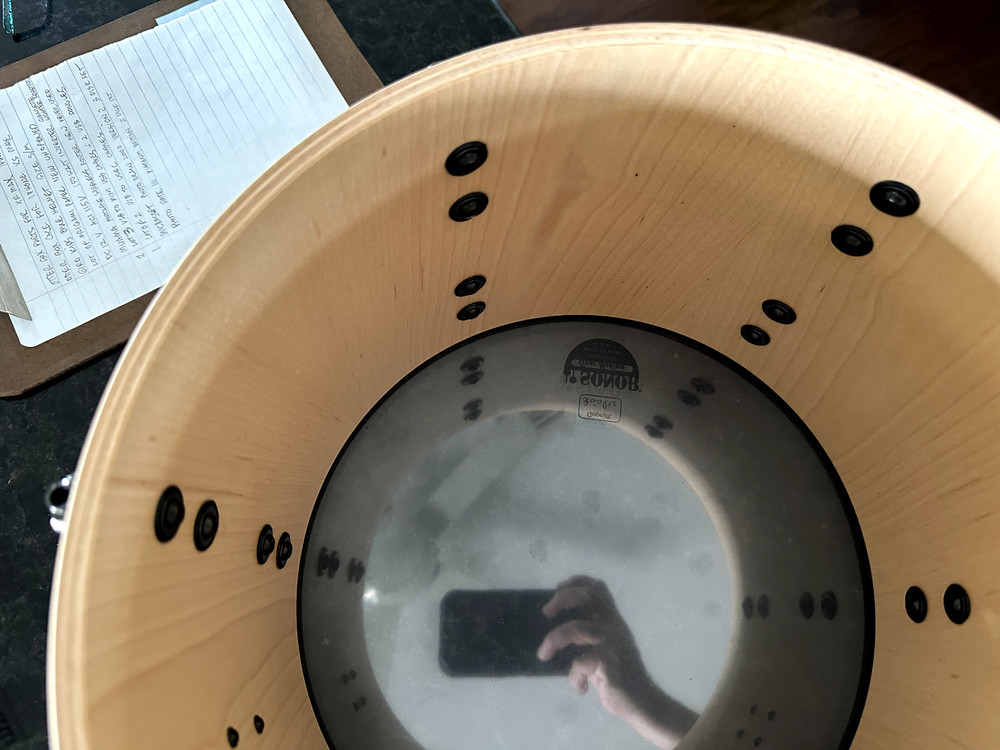 SONOR SQ2 13' X 9" TOM MEDIUM MAPLE BLACK SPARKLE WITH BLACK CHROME HARDWARE