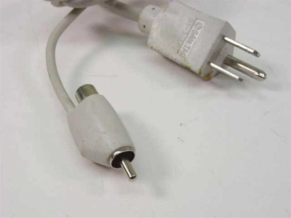 Radio Shack Wireless Audio Transmitter 26-1276