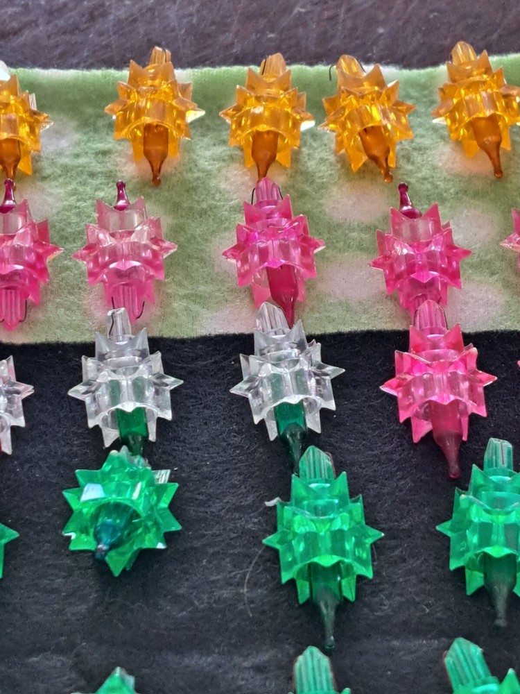 Christmas Multicolor 82 Plastic Atomic Starburst Design Replacement Light Bulbs