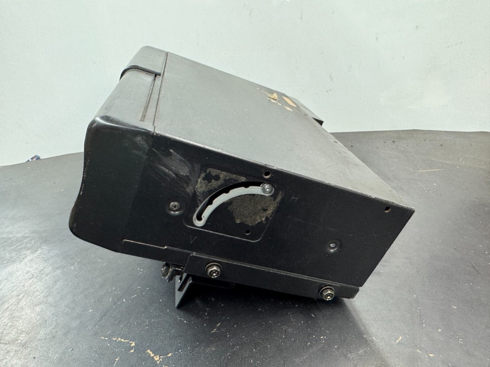 MERCEDES BENZ CD CHANGER