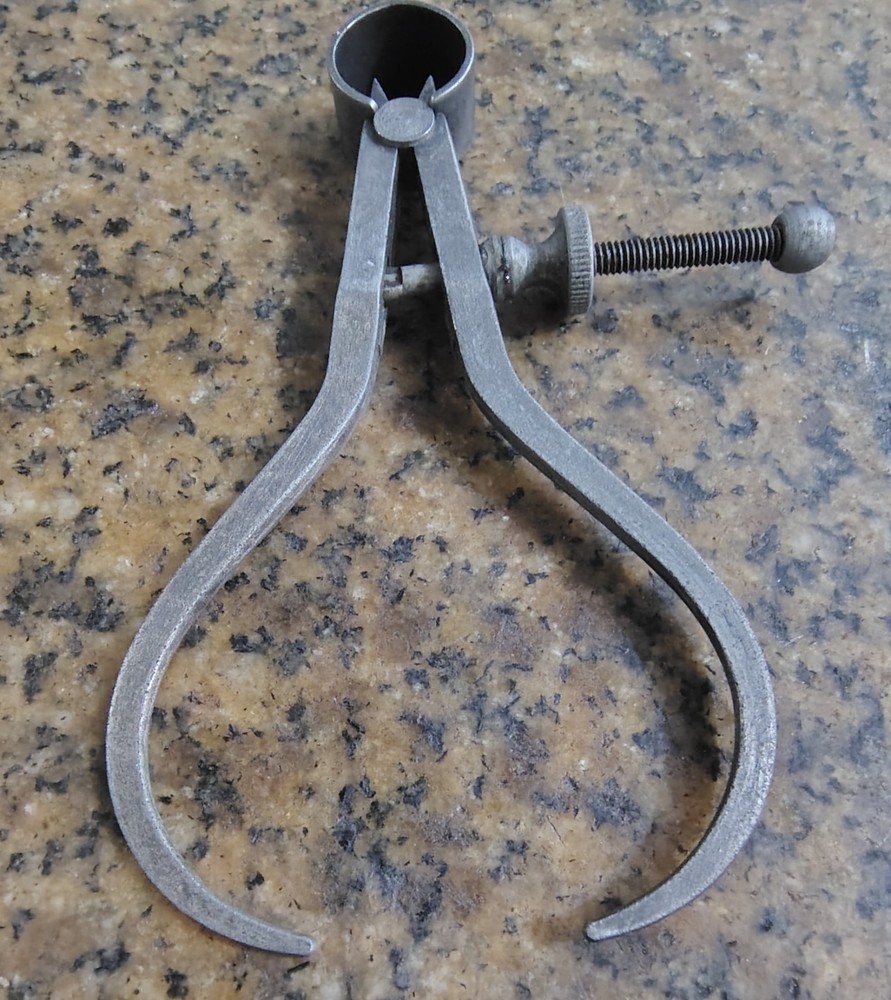 🗽 VINTAGE 3-1/2" OD CALIPER MACHINIST/TOOLMAKER , SOLID THICK LEGS, GREAT...