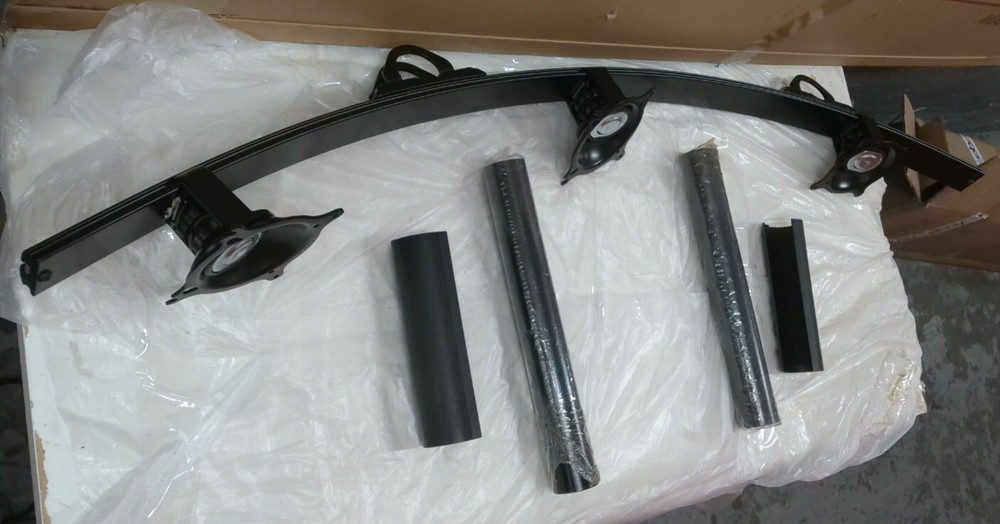 Chief Flat Panel Triple Hardware Mount Black (KTP325B) - Missing parts