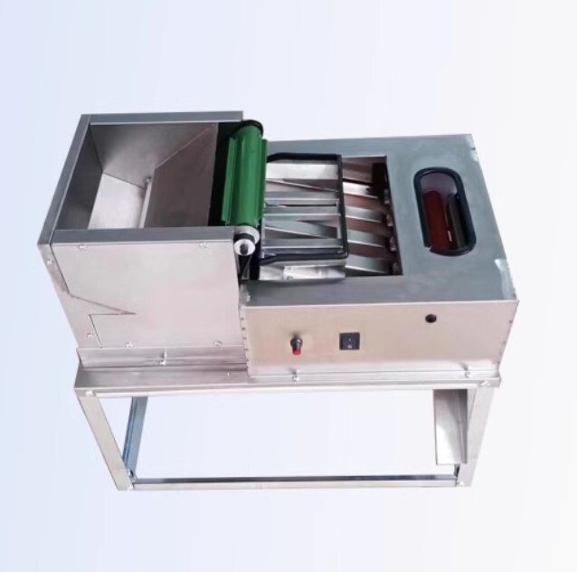 Automatic bean peeler with automatic feeding Soybean Green Peas Peeling Machine