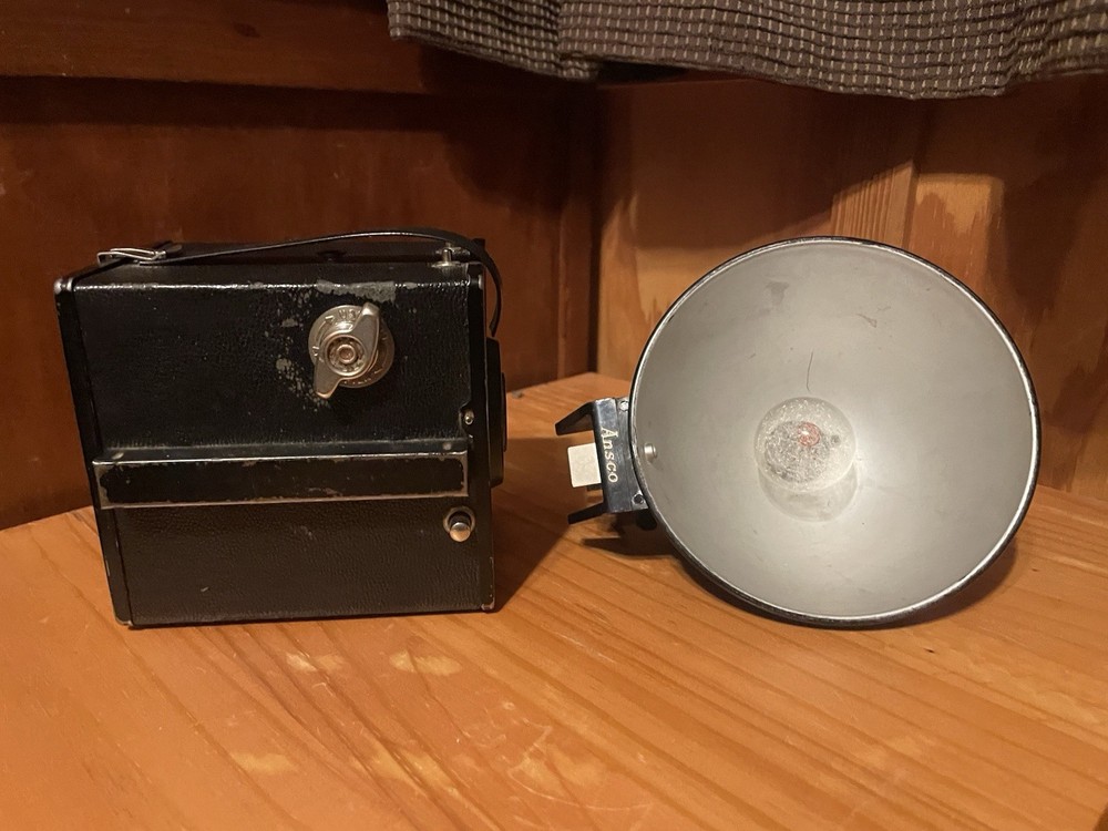 Vintage 1950's ANSCO Shur-Flash Box Camera untested