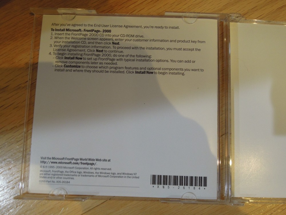 Microsoft FrontPage 2000 CD-ROM Upgrade w/ Product Key | Two CD Set