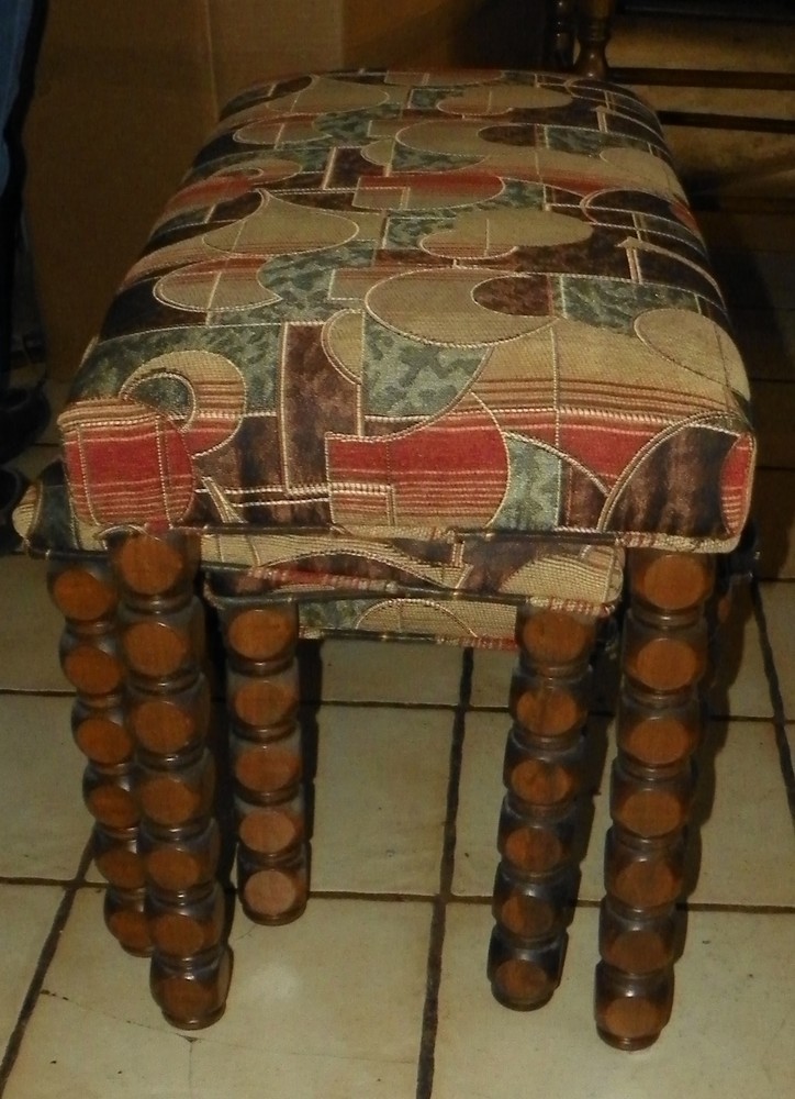 Set of 4 Walnut Turned Leg Nesting Benches (BN-1)