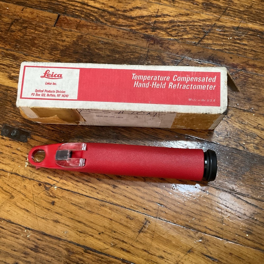 temperature compensated handheld refractometer