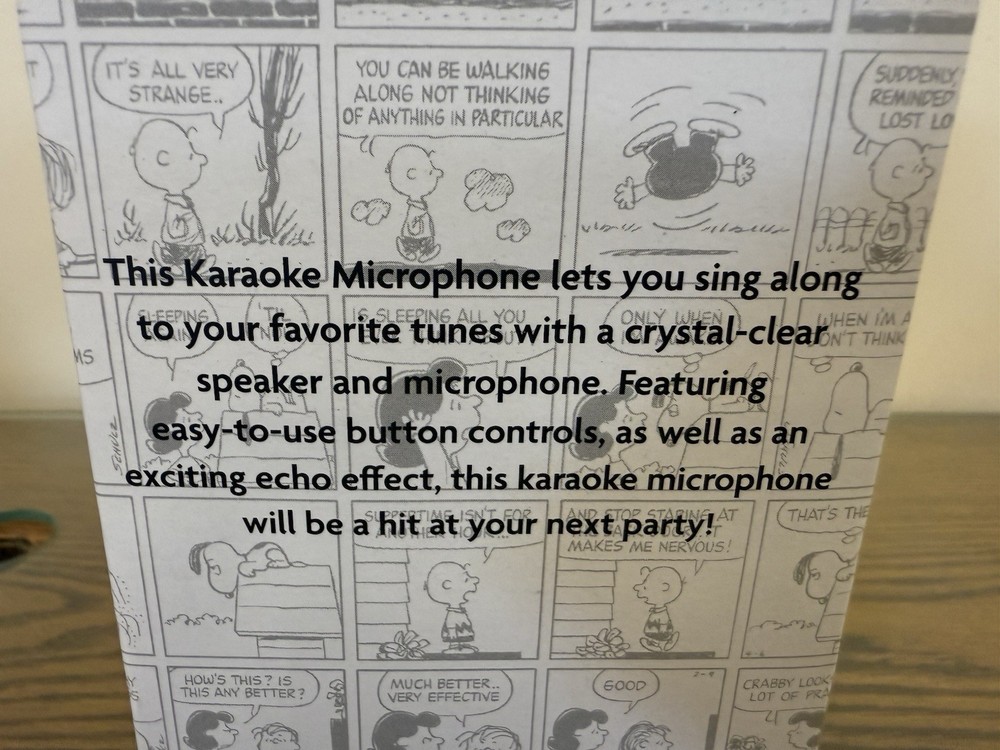 Peanuts Snoopy Bluetooth Karaoke Microphone Wireless Speaker NEW