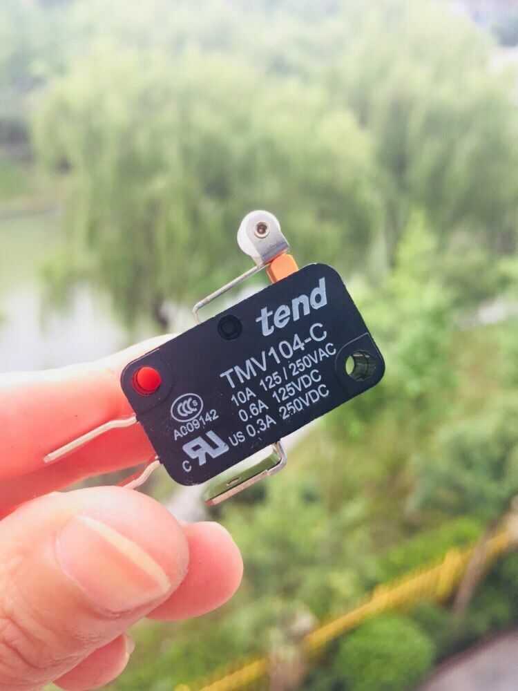 1pcs TEND micro switch TMV104-C