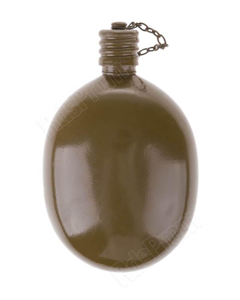 An army canteen with a Soviet-era case.