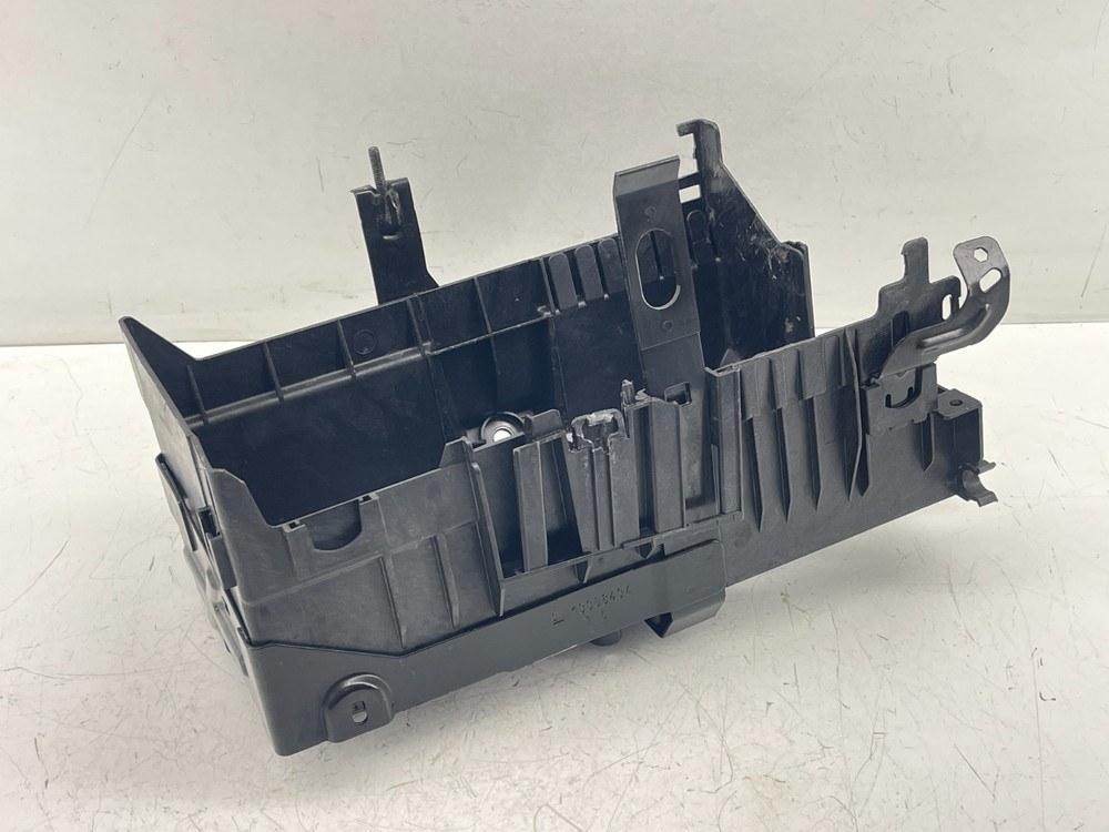 16-19 BUICK CASCADA BATTERY TRAY MOUNTING BRACKET HOLDER OEM