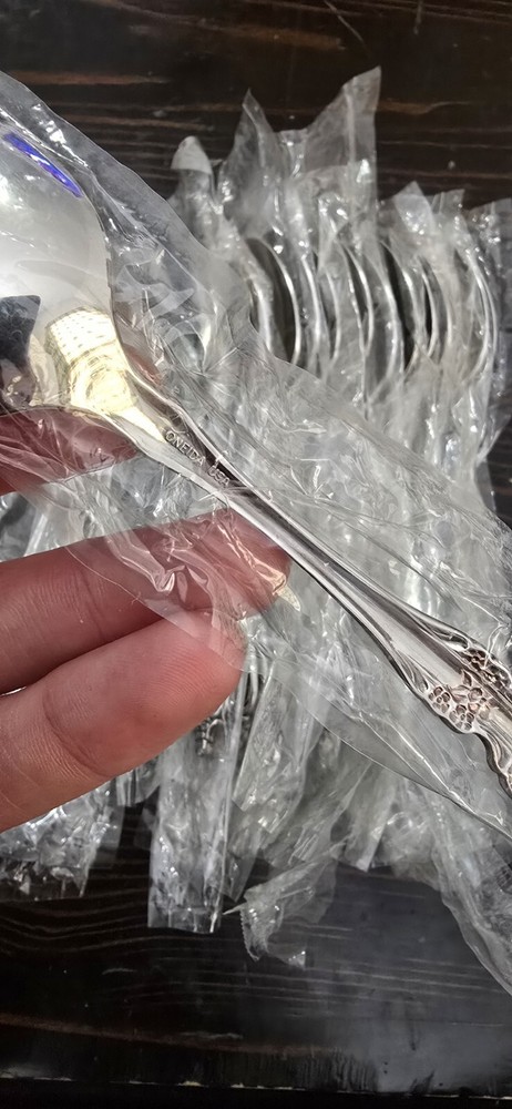 vintage oneida flatware set