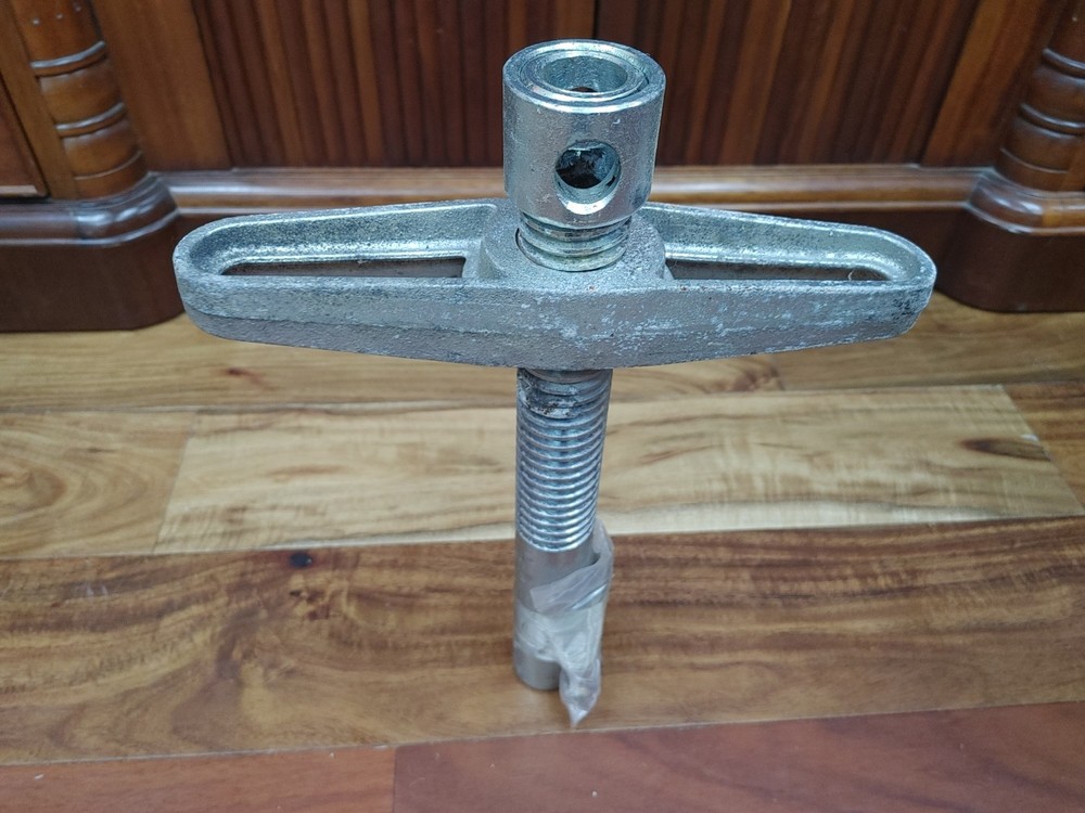 Adjustable Level Jack
