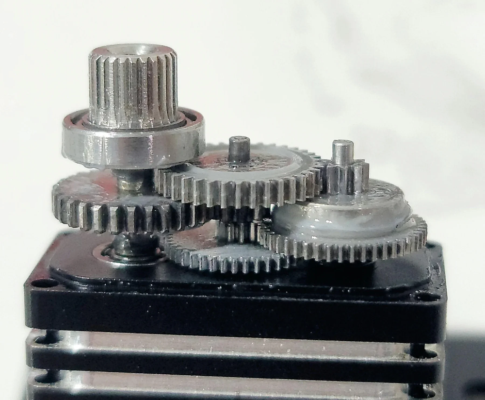 NSDRC RS100 HIGH TORQUE MICRO SERVO