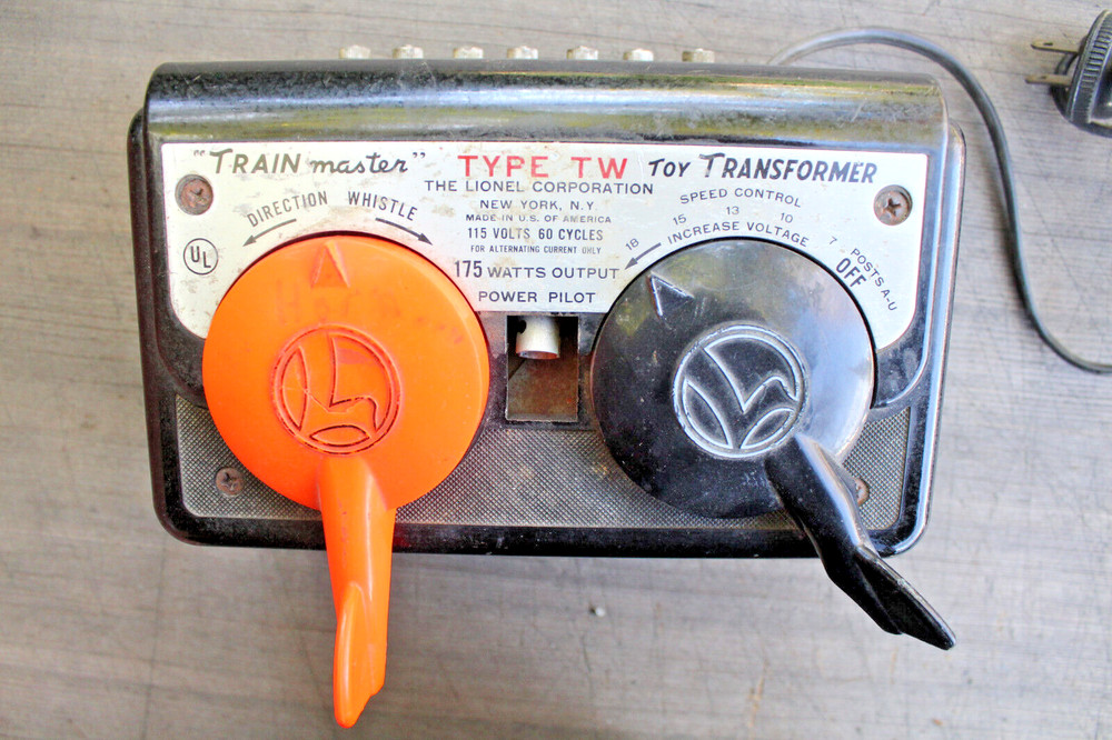 Lionel Postwar TW 175 Watt Transformer b2