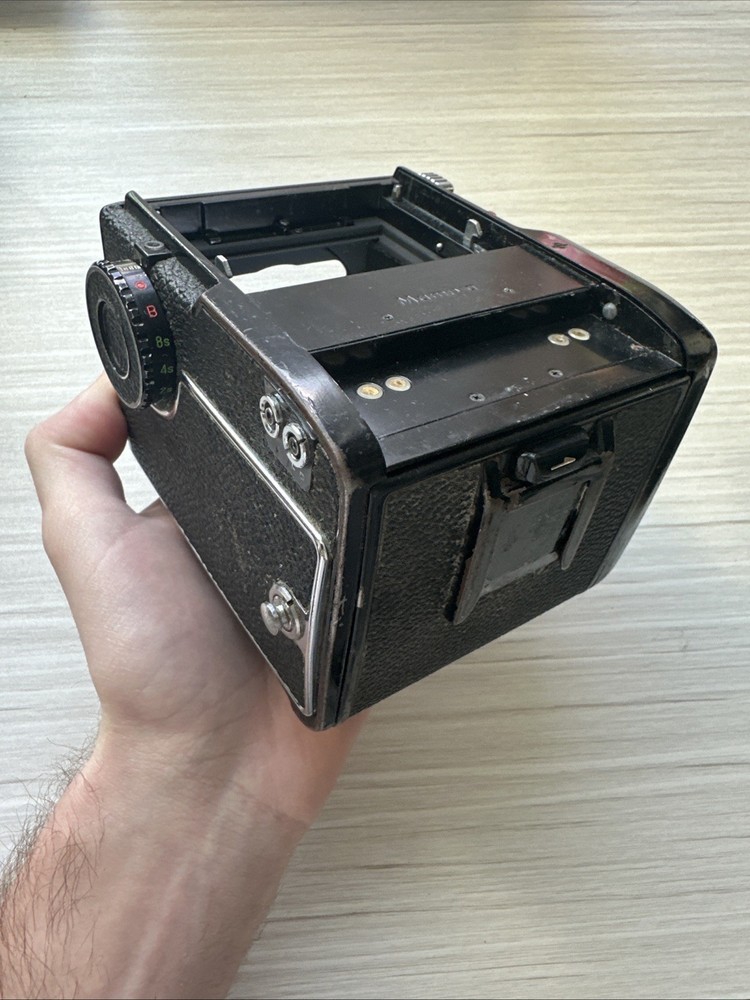 Mamiya M645 1000S Medium format Camera Body Only