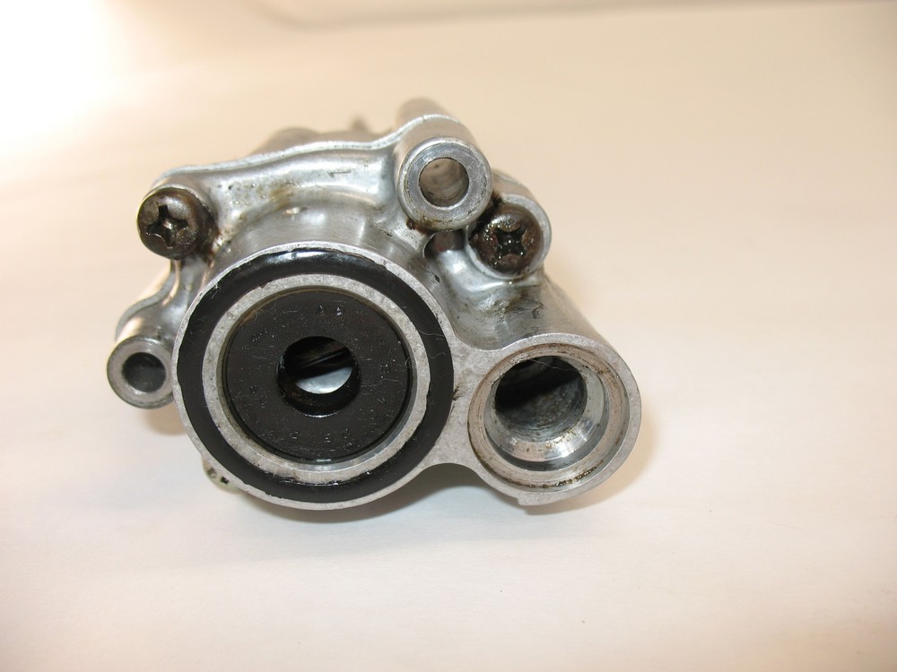 75 HONDA GOLDWING GL1000 OIL PUMP