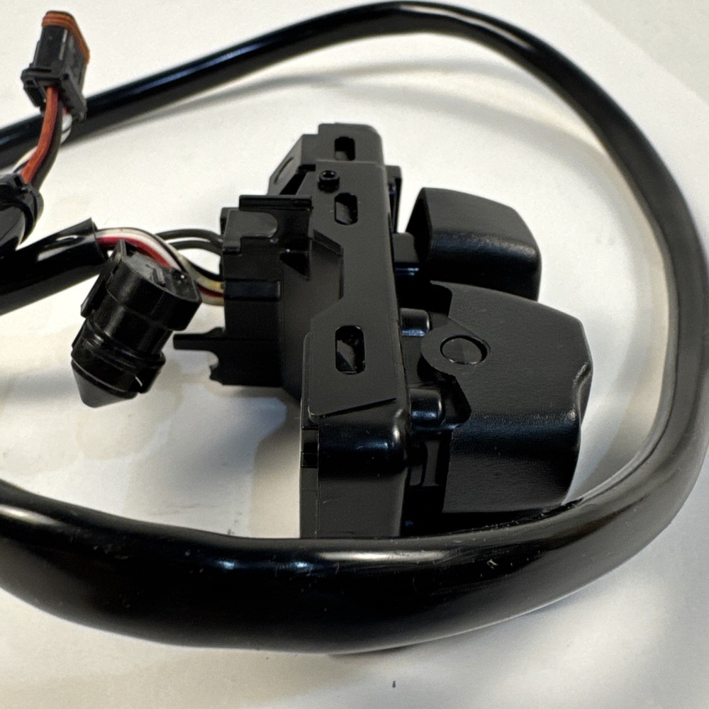 HARLEY DAVIDSON GENUINE LEFT HANDLEBAR SWITCH CONTROL ASSEMBLY 71500132