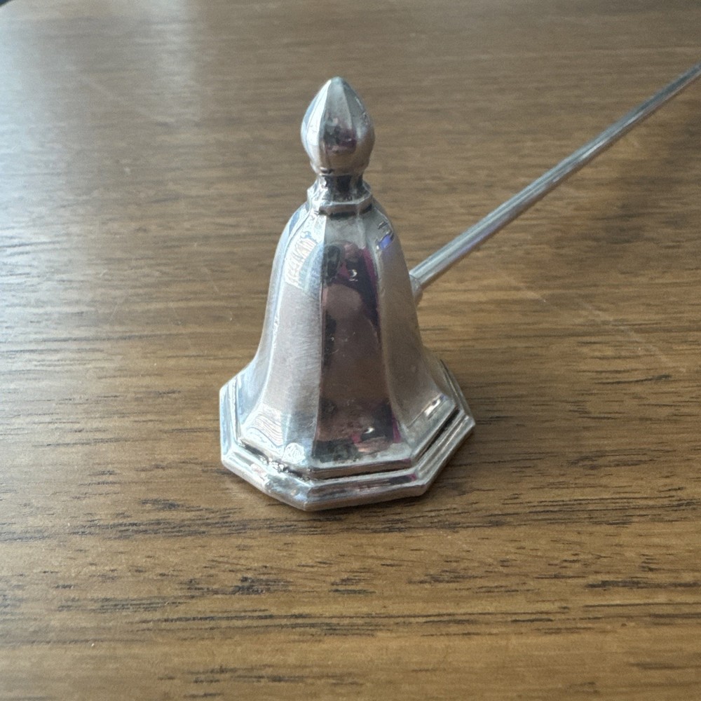 Wallace Silversmiths 5012 Silver plate Candle Snuffer
